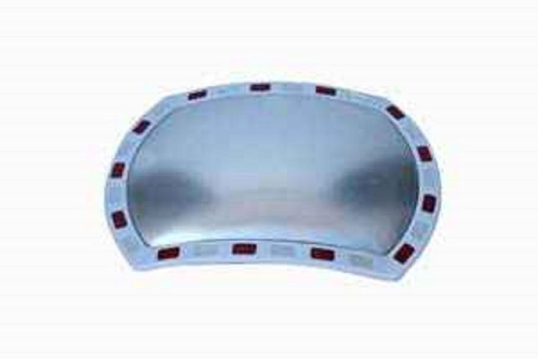 An outdoor reflective mirror used to indicate sharp curves, intersections, or pedestrian crossings, making roads safer.